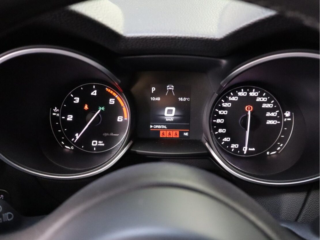 Alfa Romeo Stelvio 2.2 D Super AT8 11