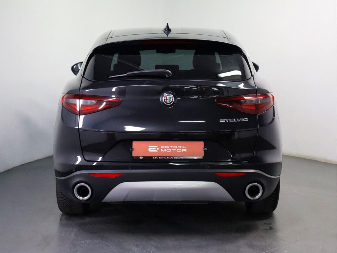 Alfa Romeo Stelvio 2.2 D Super AT8 4