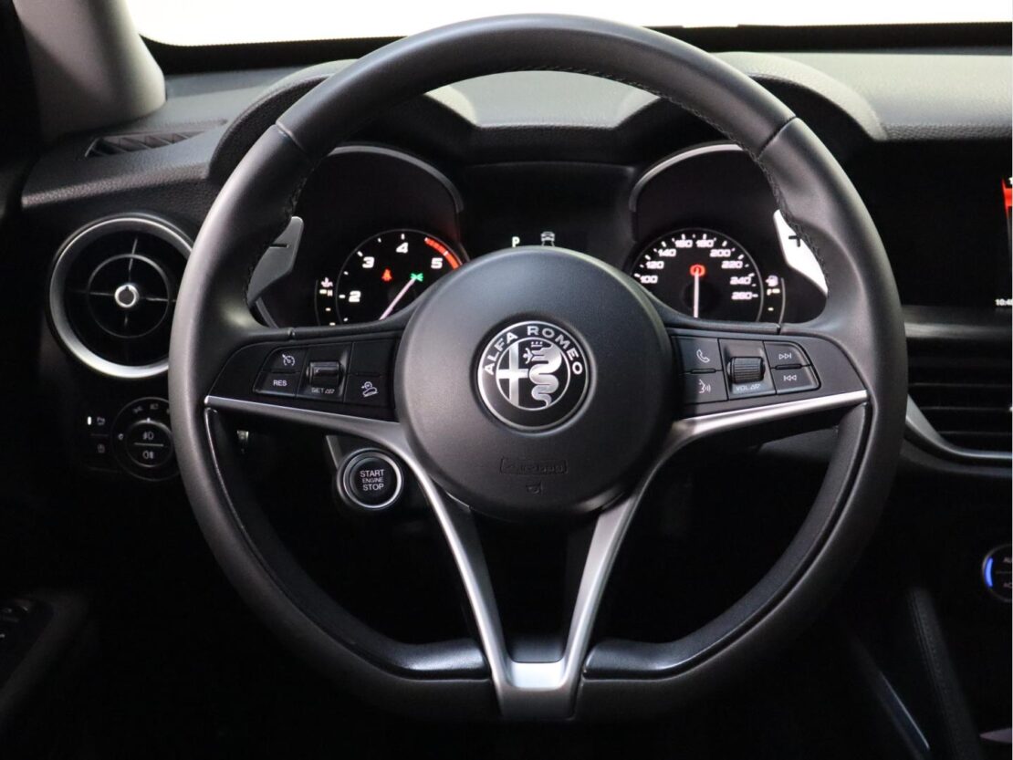 Alfa Romeo Stelvio 2.2 D Super AT8 10