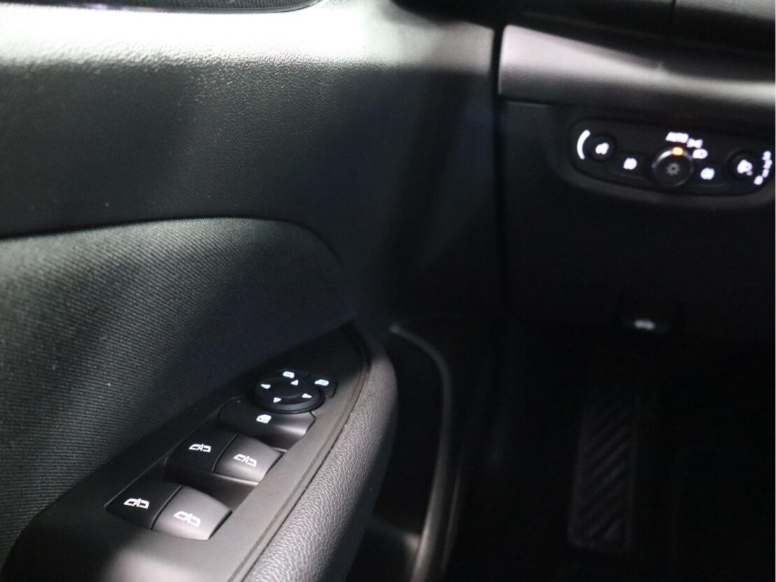 Opel Insignia 1.5  Business Edition ST 16