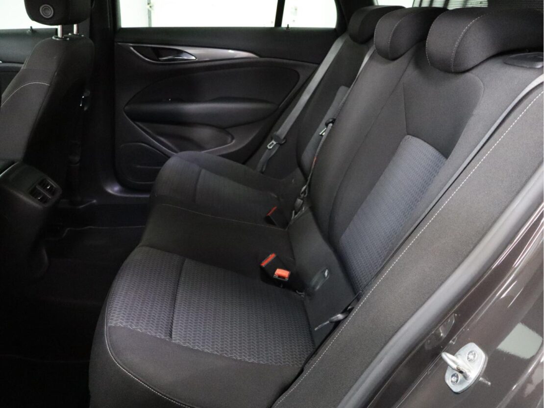 Opel Insignia 1.5  Business Edition ST 7