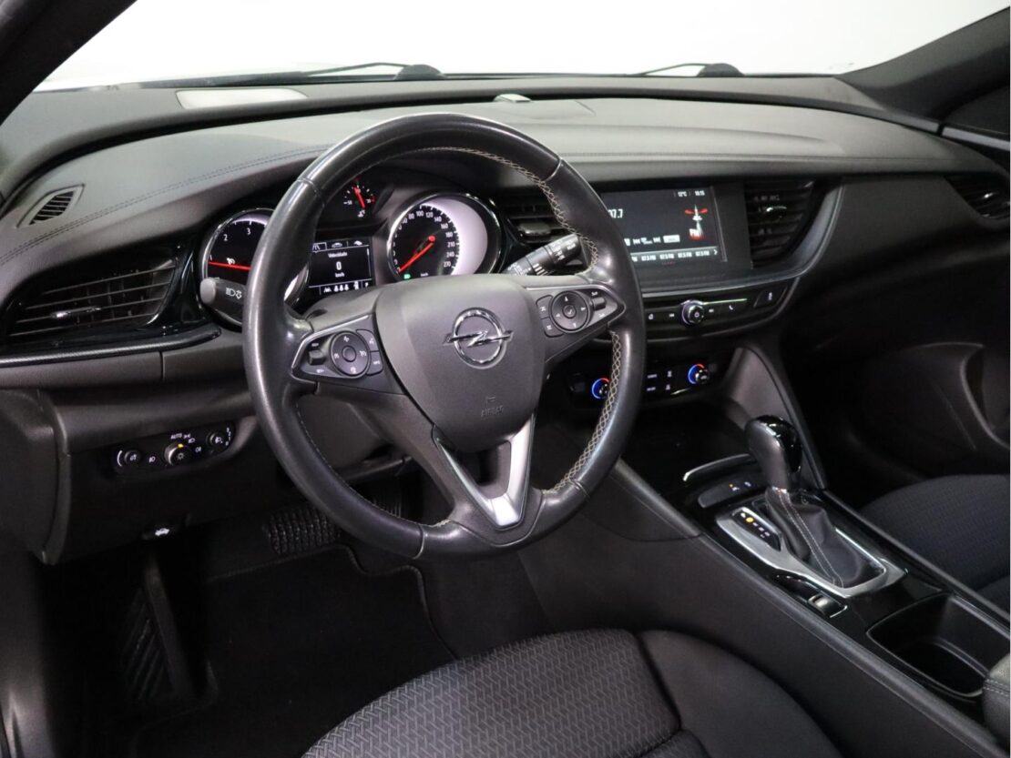 Opel Insignia 1.5  Business Edition ST 5