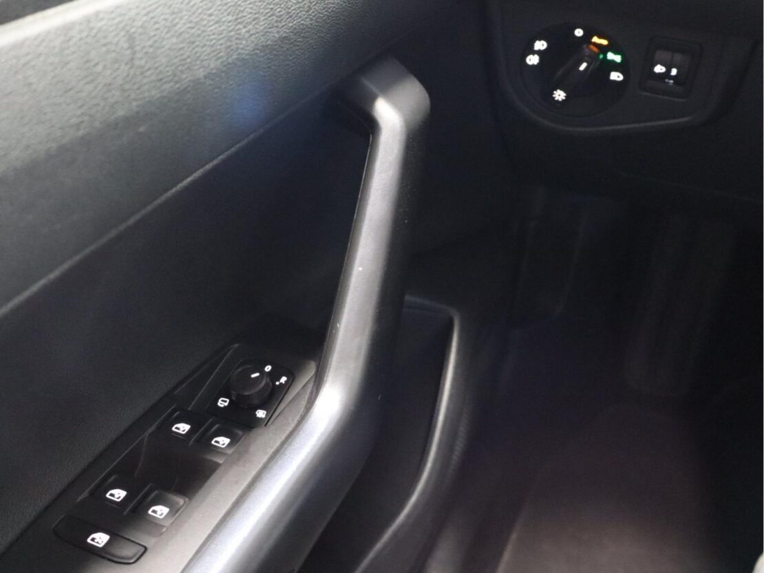 Volkswagen Polo 1.0 TSI  Urban DSG 16