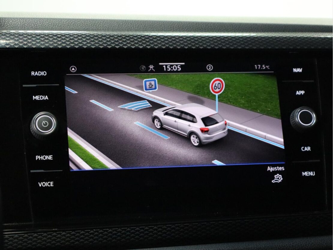 Volkswagen Polo 1.0 TSI  Urban DSG 11