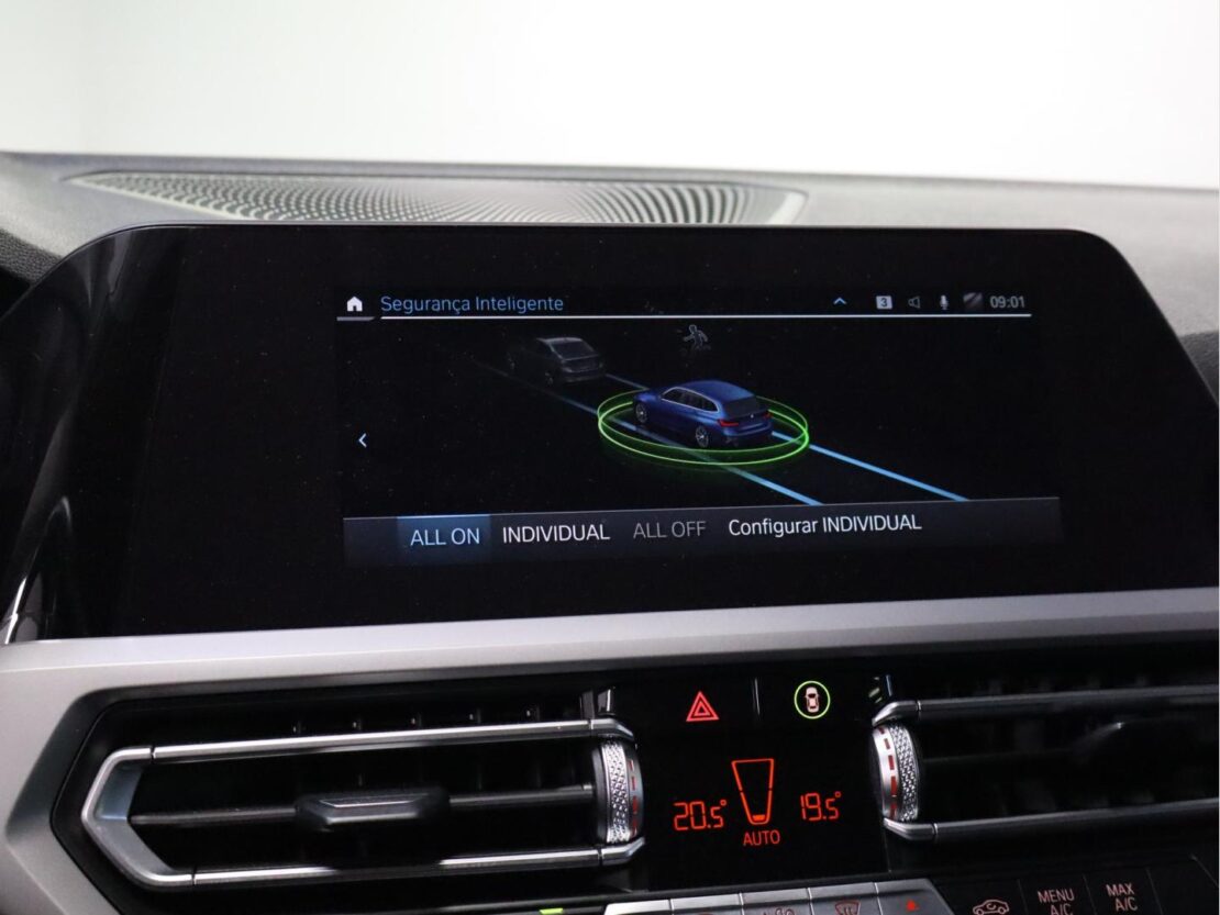 BMW Serie 3 330 e Corporate Edition Auto 12