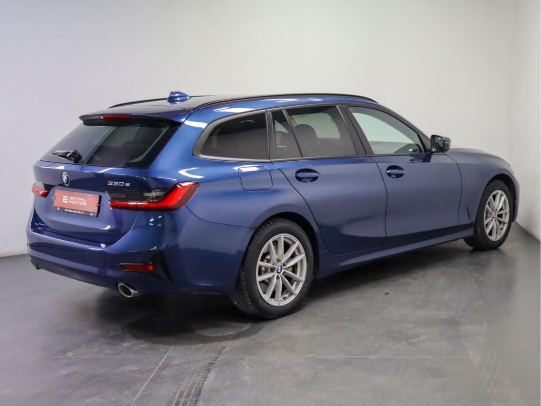 BMW Serie 3 330 e Corporate Edition Auto 3