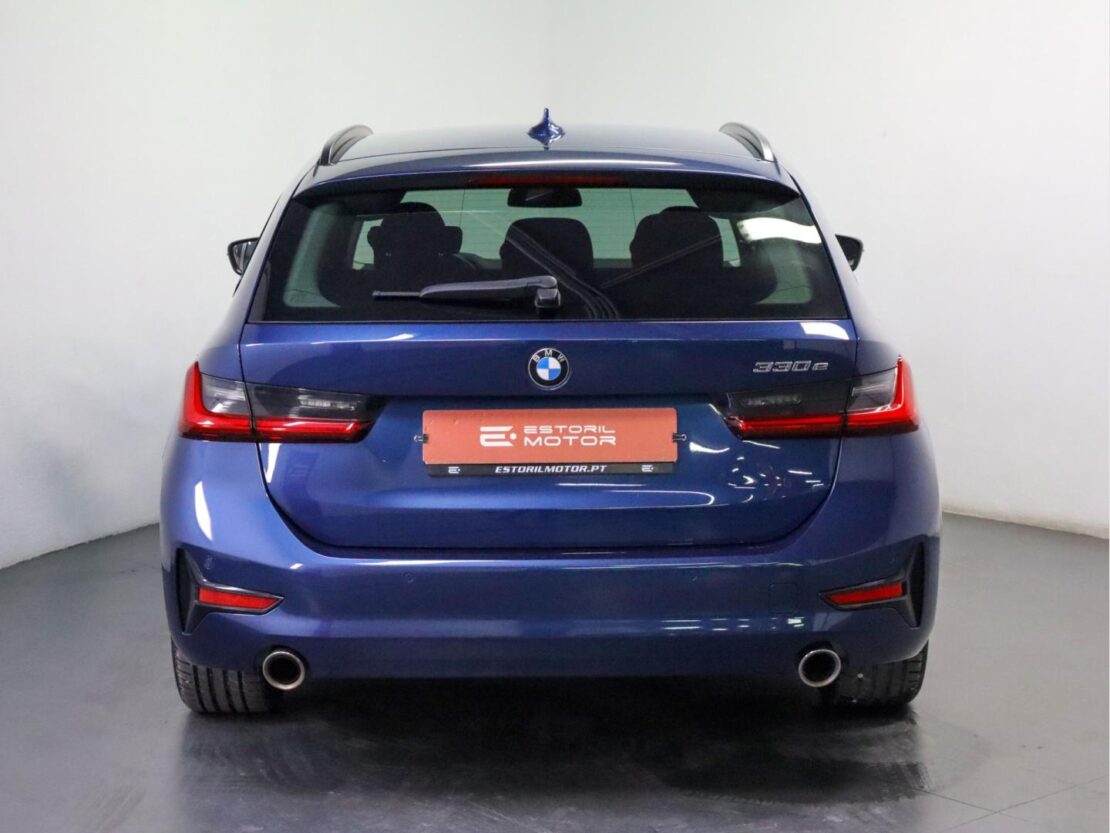 BMW Serie 3 330 e Corporate Edition Auto 4