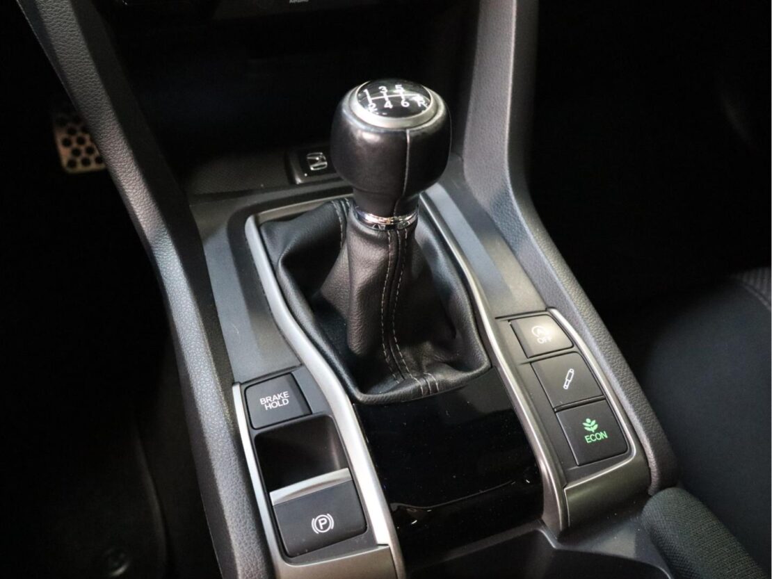 Honda Civic 1.0 i-VTEC Executive 19