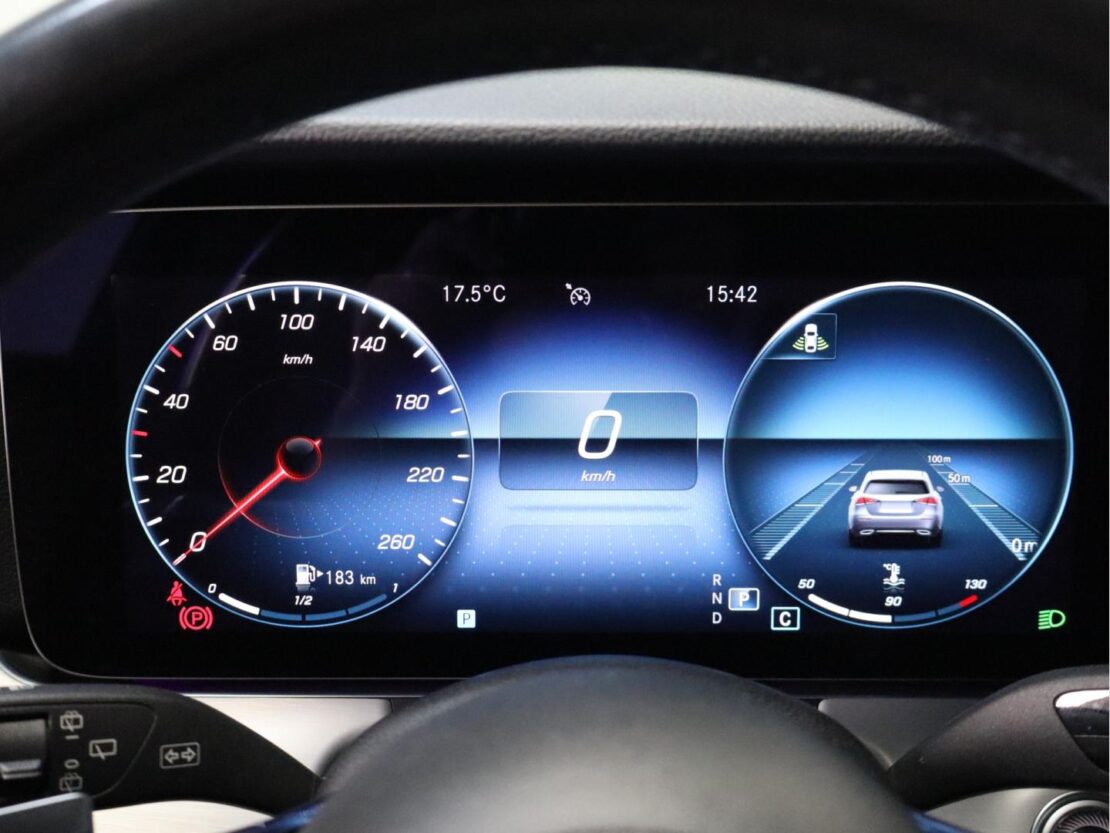 Mercedes Benz Classe E 220 d Avantgarde 7L 12