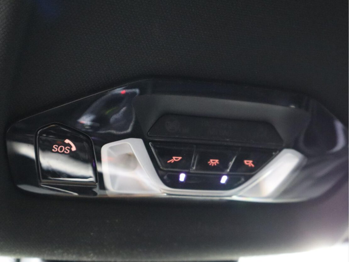 BMW Serie 1 118 i Pack Desportivo M Auto 23