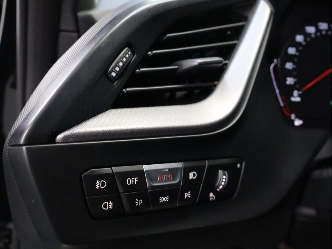 BMW Serie 1 118 i Pack Desportivo M Auto 8