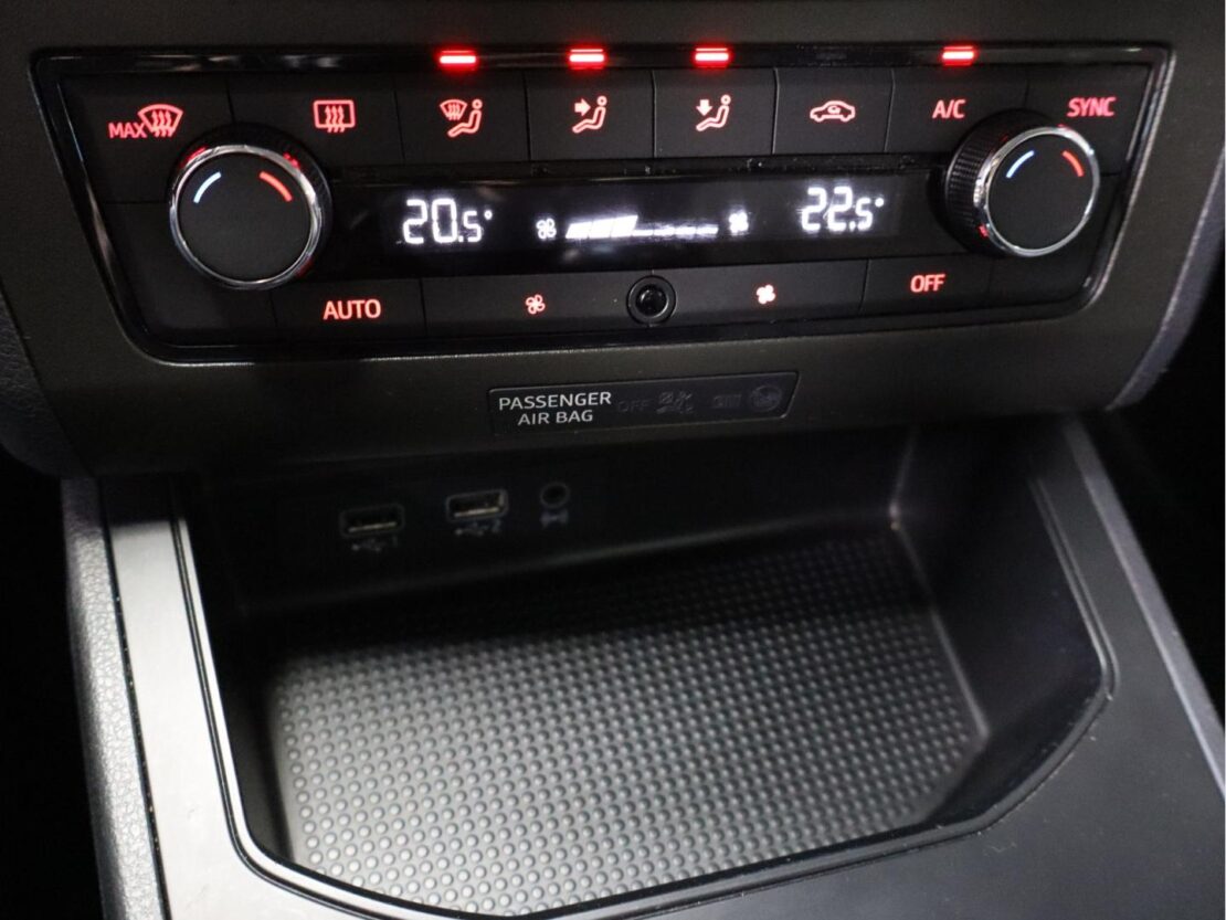 SEAT Ibiza 1.0 TSI REFERENCE 17