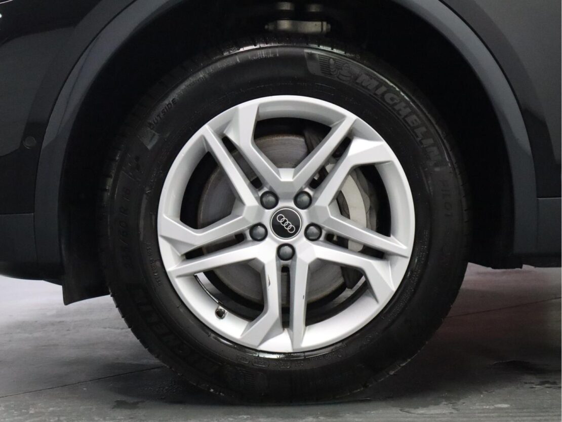 Audi Q5 50 TFSIe quattro S tronic Advance 37