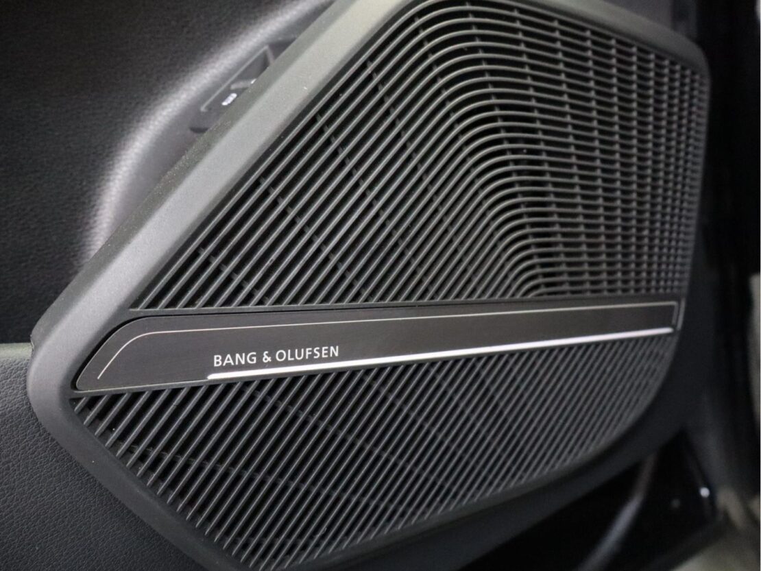 Audi Q5 50 TFSIe quattro S tronic Advance 9