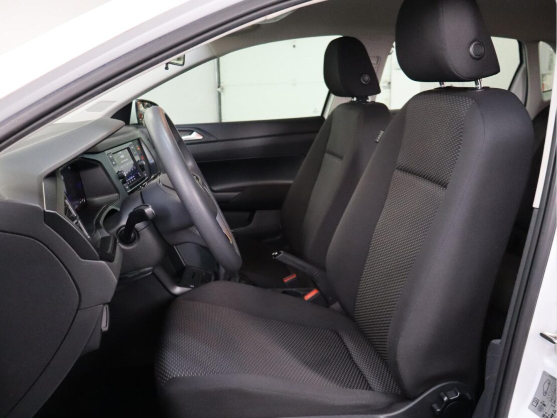 Volkswagen Polo 1.0  Confortline 8