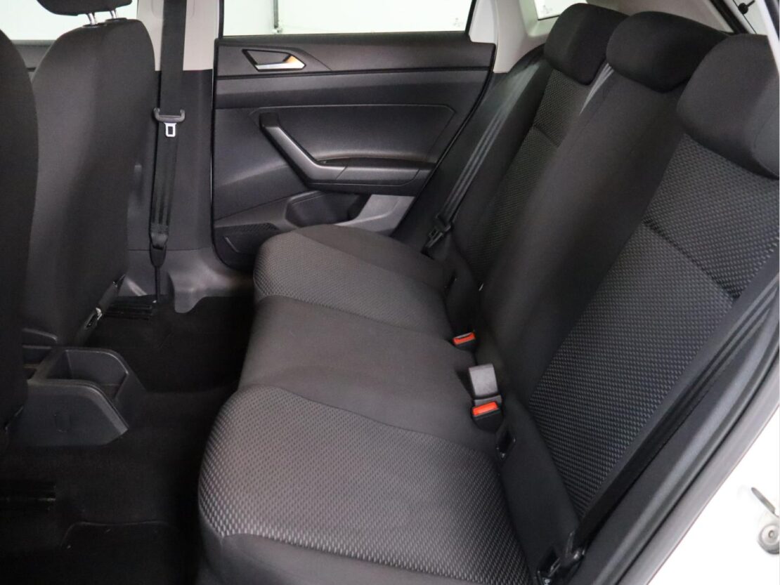 Volkswagen Polo 1.0  Confortline 9