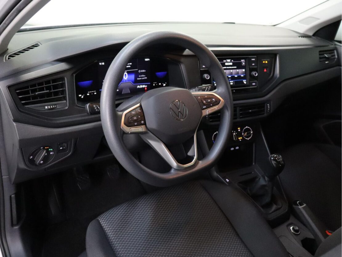 Volkswagen Polo 1.0  Confortline 5