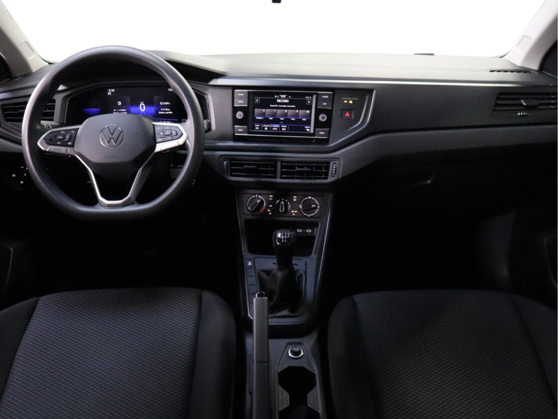 Volkswagen Polo 1.0  Confortline 10