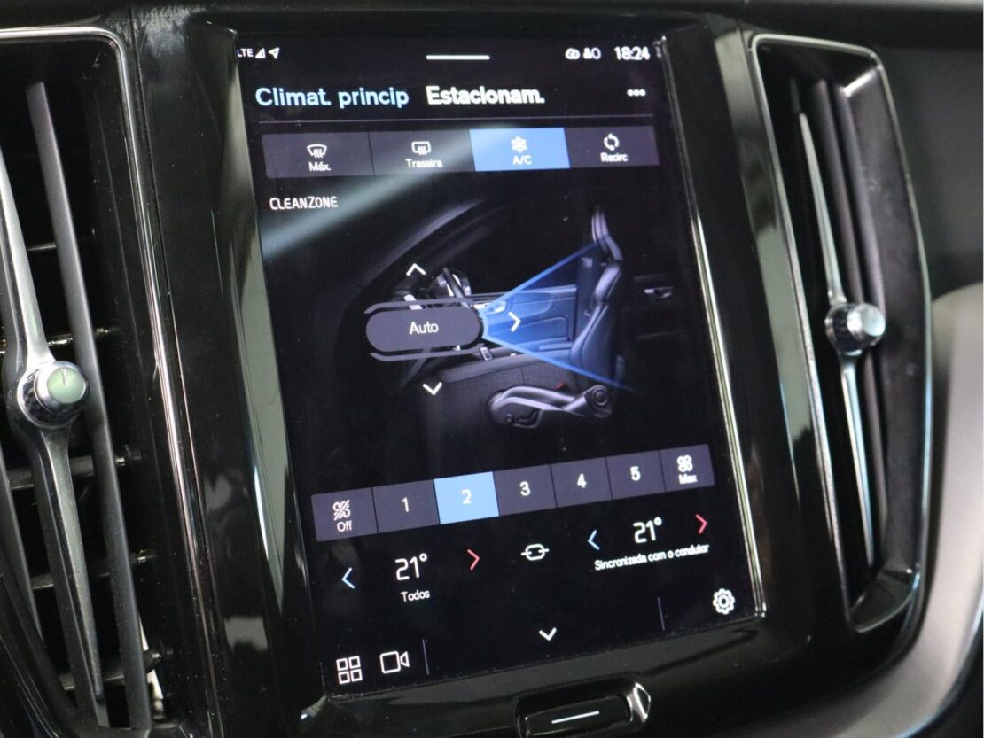 Volvo XC60 2.0 T6  AWD PHEV Inscription Auto 19