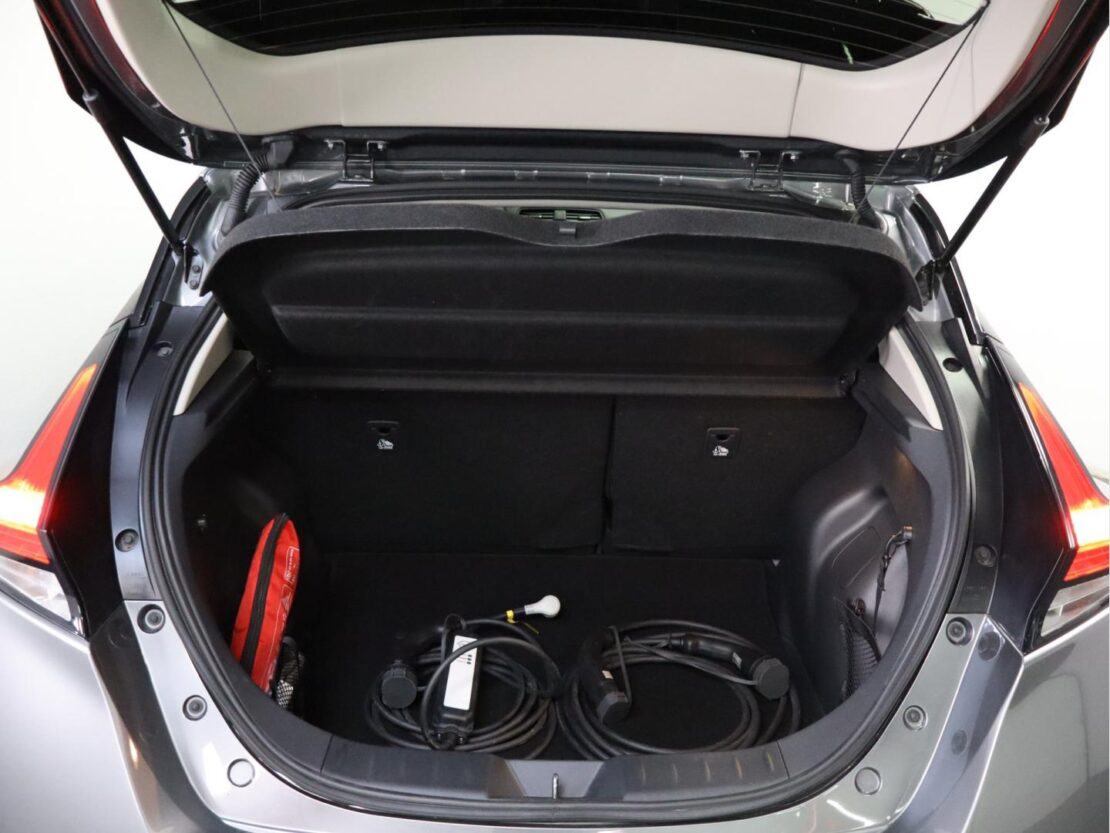 Nissan LEAF N-Connecta 21