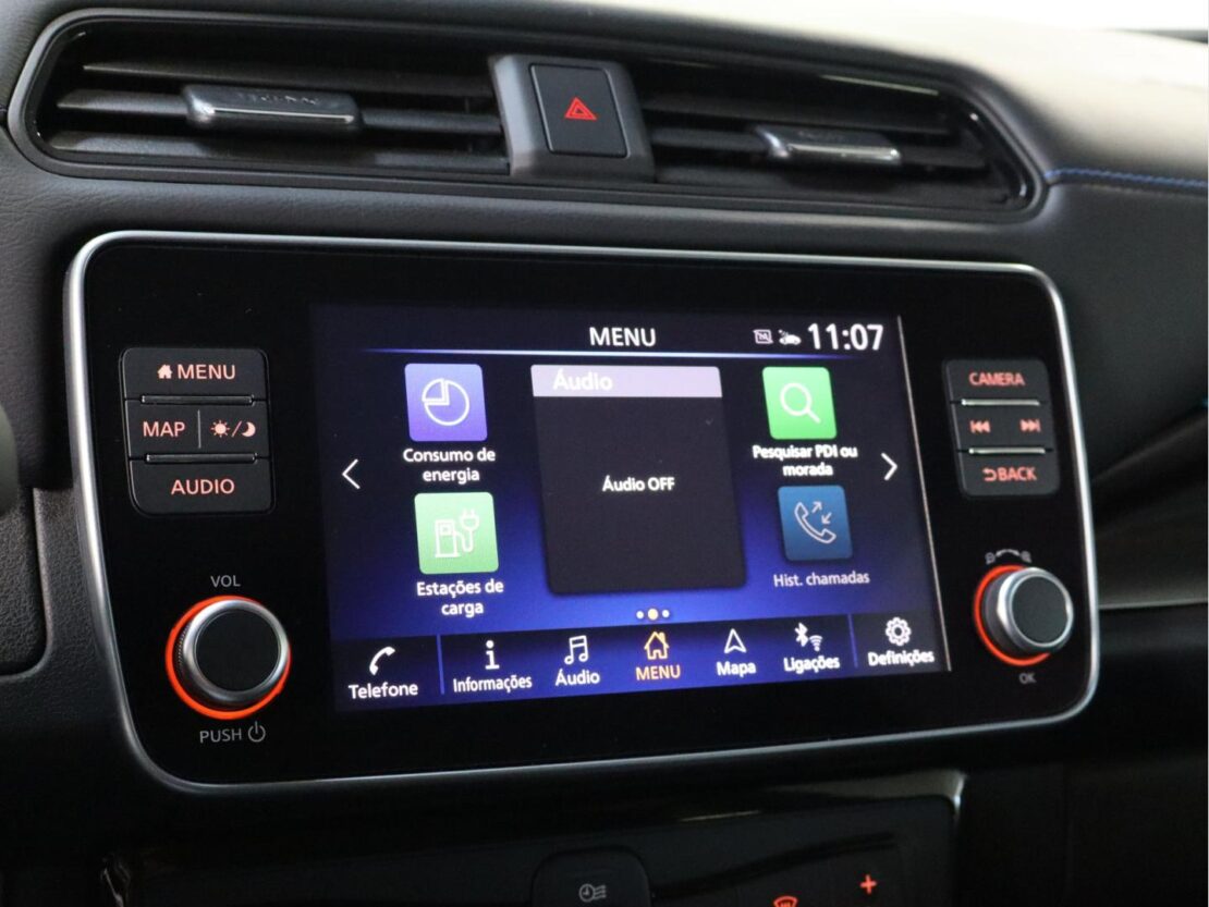 Nissan LEAF N-Connecta 13