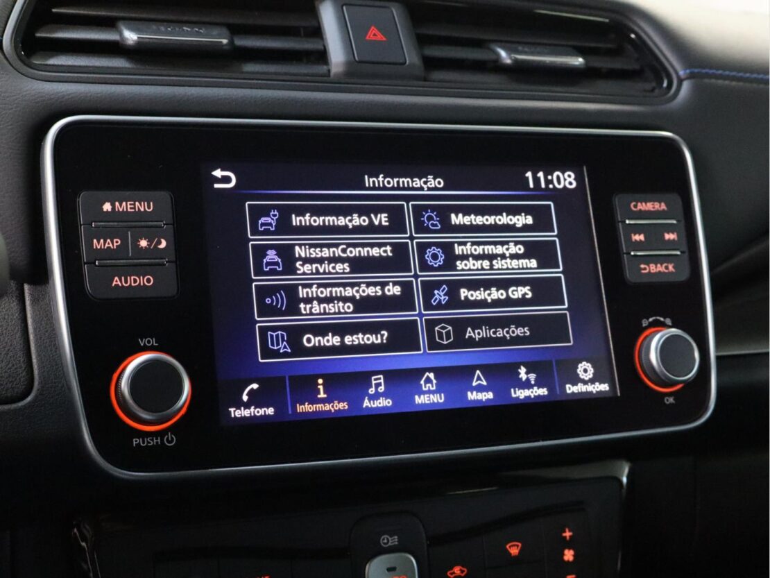 Nissan LEAF N-Connecta 14