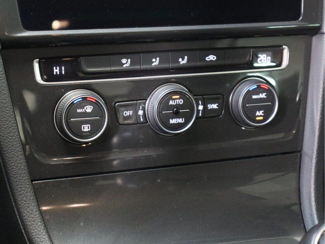 Volkswagen Golf 1.6 TDI Confortline Variant 16