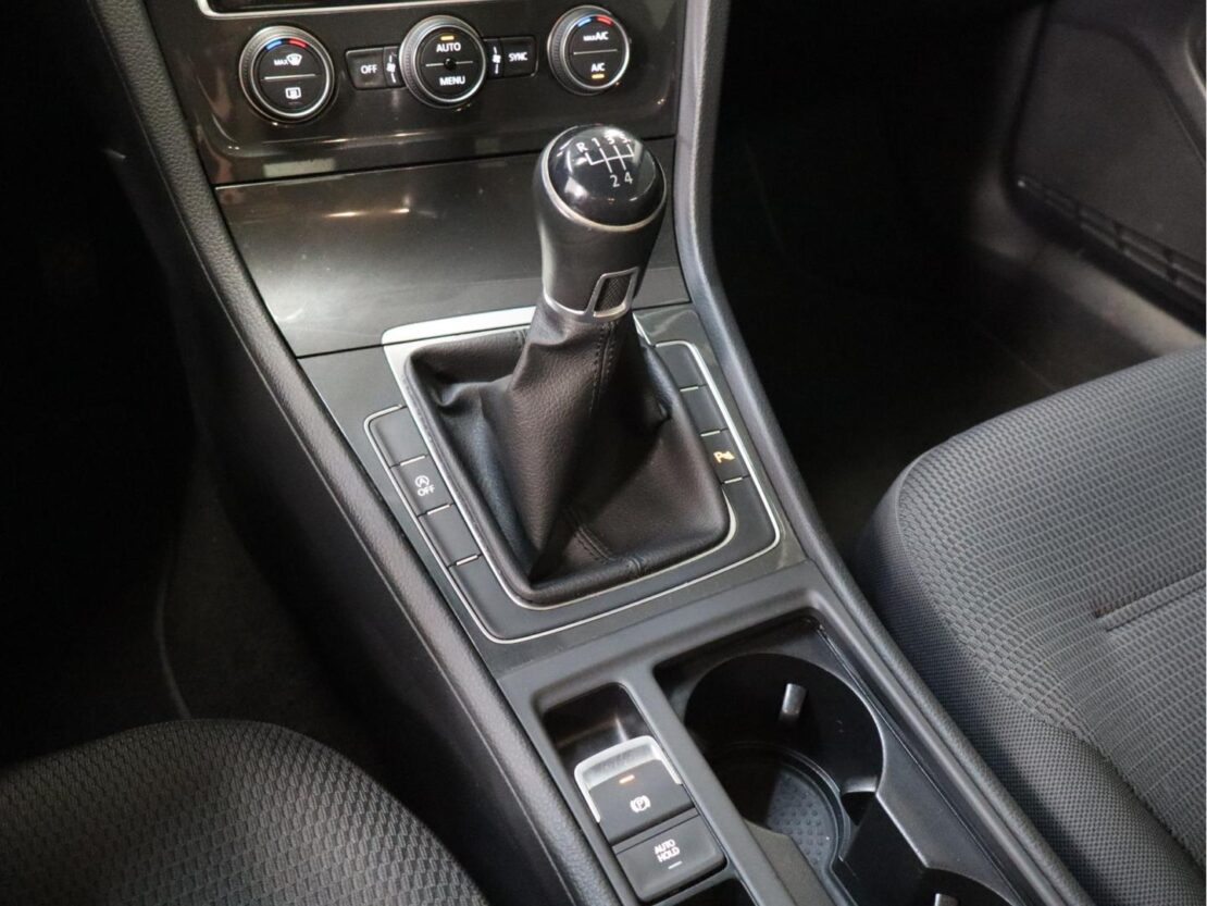 Volkswagen Golf 1.6 TDI Confortline Variant 17