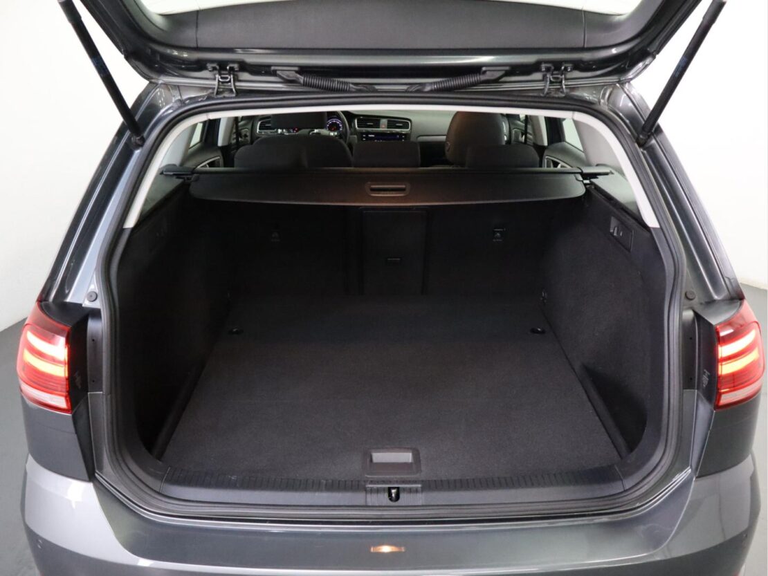 Volkswagen Golf 1.6 TDI Confortline Variant 18