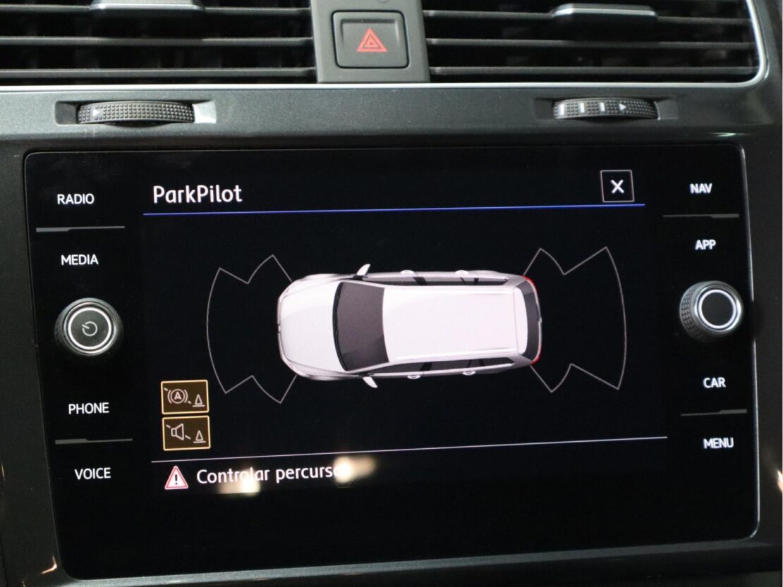 Volkswagen Golf 1.6 TDI Confortline Variant 15