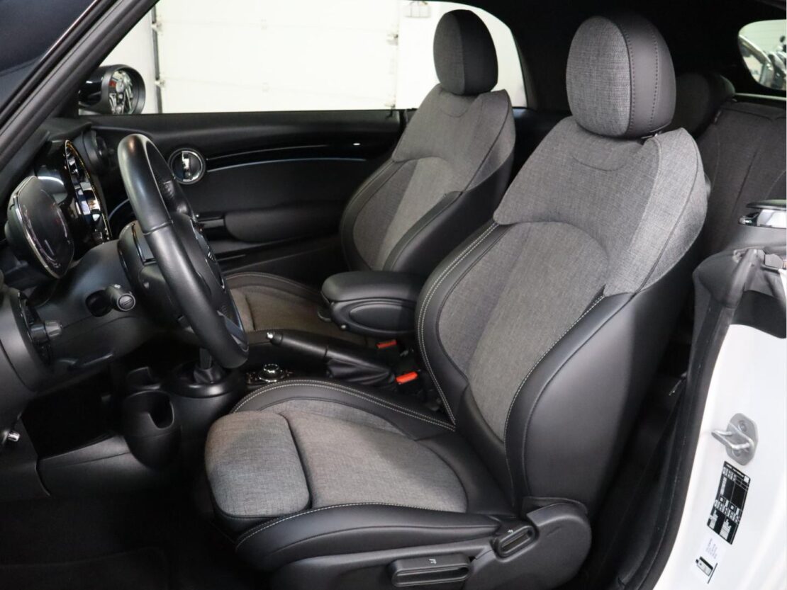 Mini Mini Cooper Cabrio Auto 11