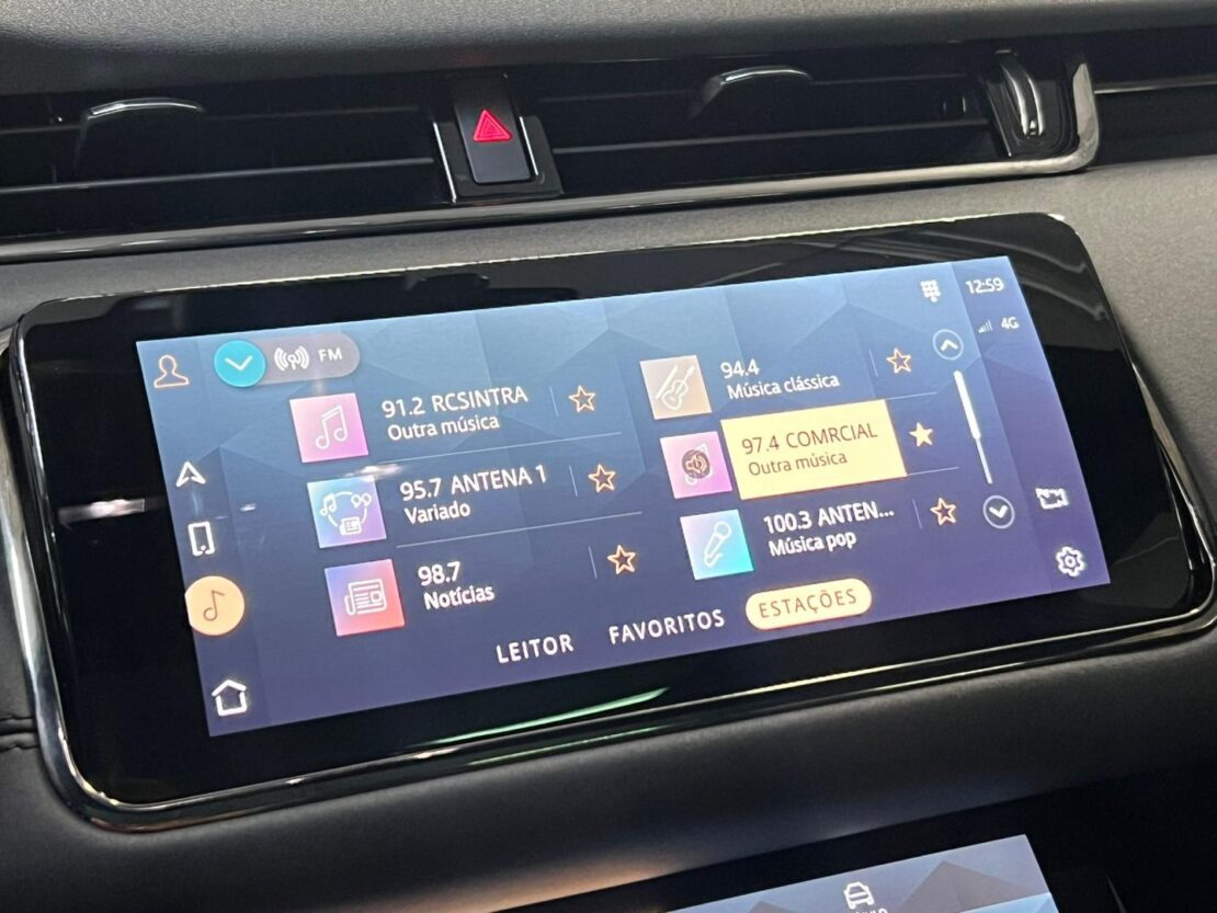 Land Rover Range Rover Evoque 1.5 I3 PHEV 300 AWD Auto R-Dynamic 12