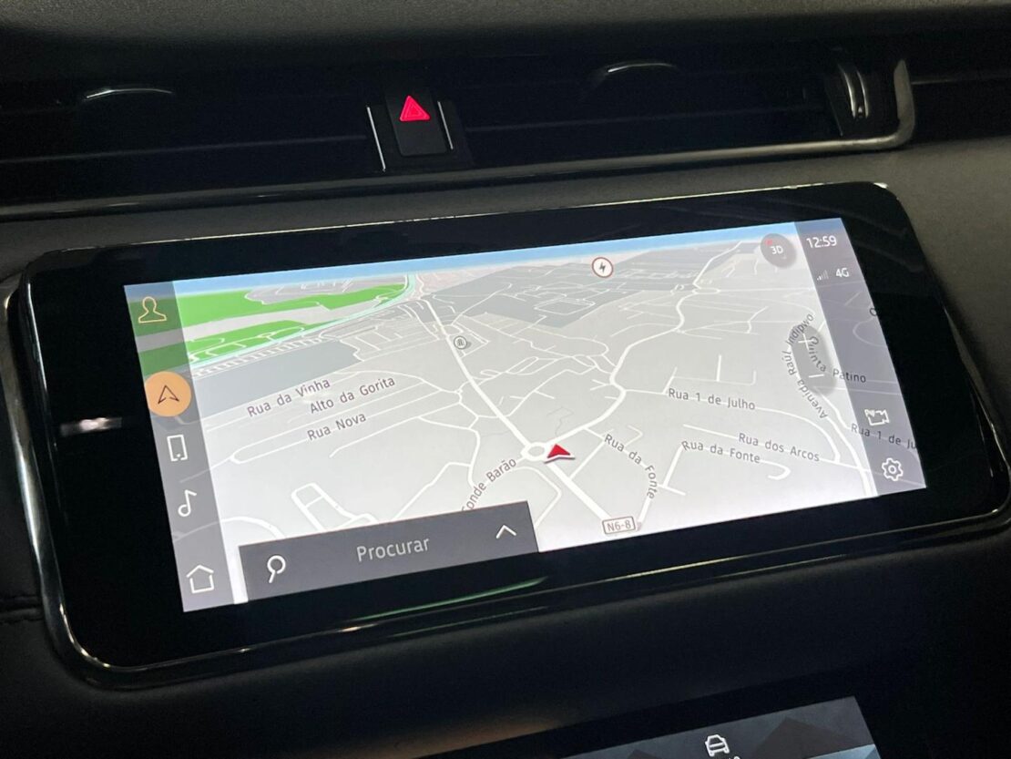 Land Rover Range Rover Evoque 1.5 I3 PHEV 300 AWD Auto R-Dynamic 13