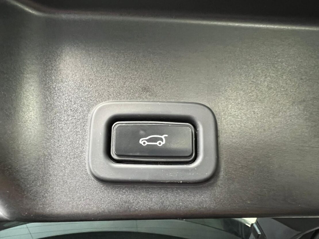 Land Rover Range Rover Evoque 1.5 I3 PHEV 300 AWD Auto R-Dynamic 23