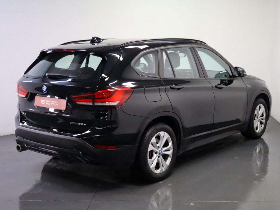 BMW X1 xDrive25e Business Advantage 3