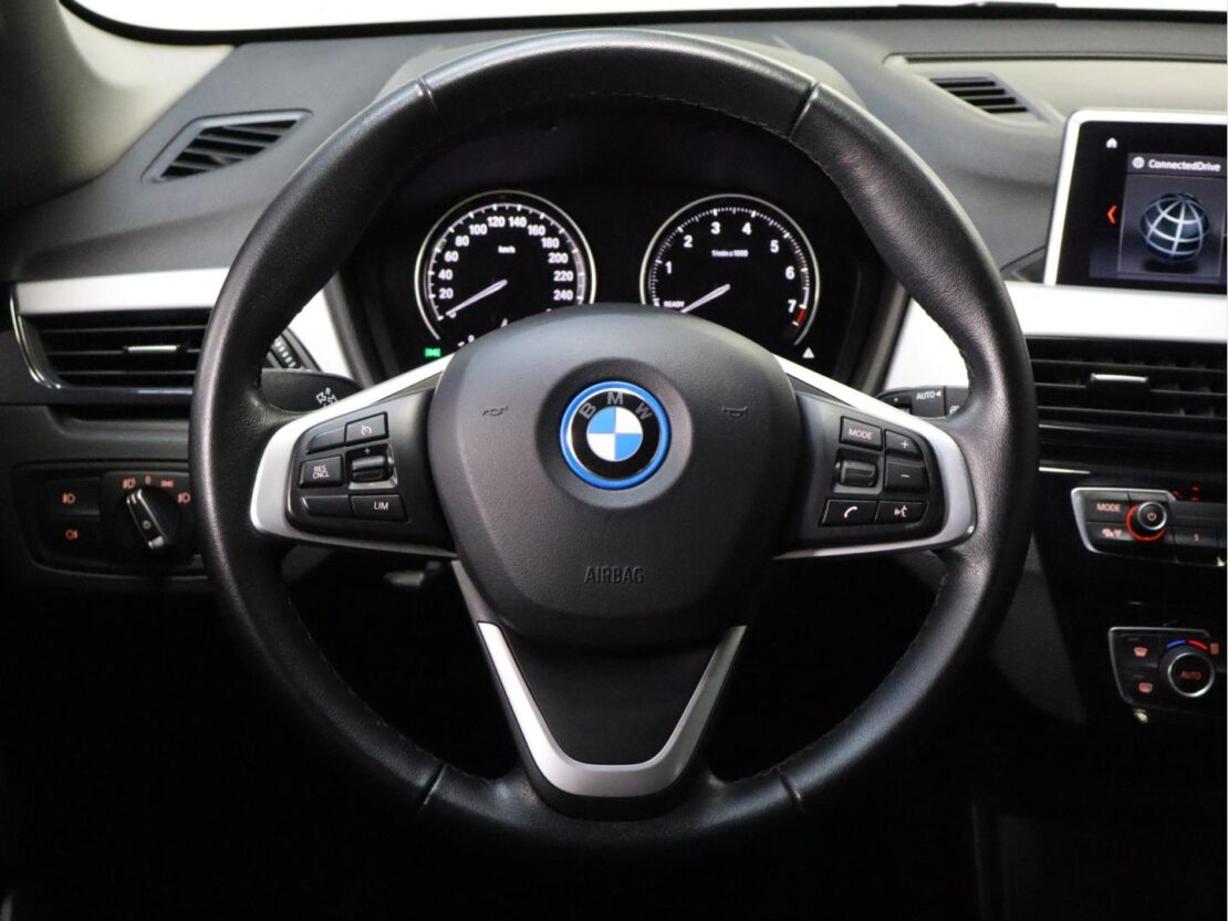 BMW X1 xDrive25e Business Advantage 9