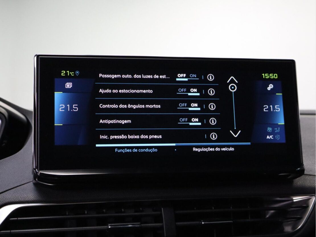 Peugeot 3008 1.6 Hybrid Allure e-EAT8 10