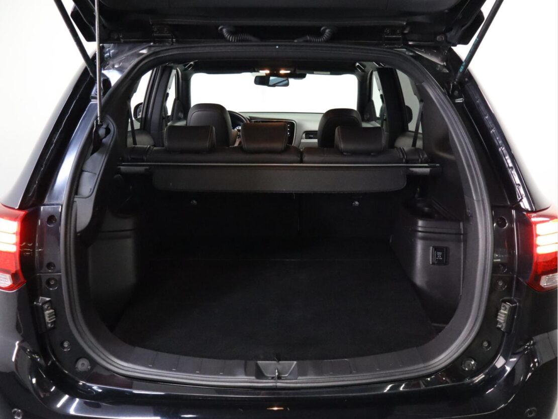 Mitsubishi Outlander 2.4 Mivec PHEV Instyle 26