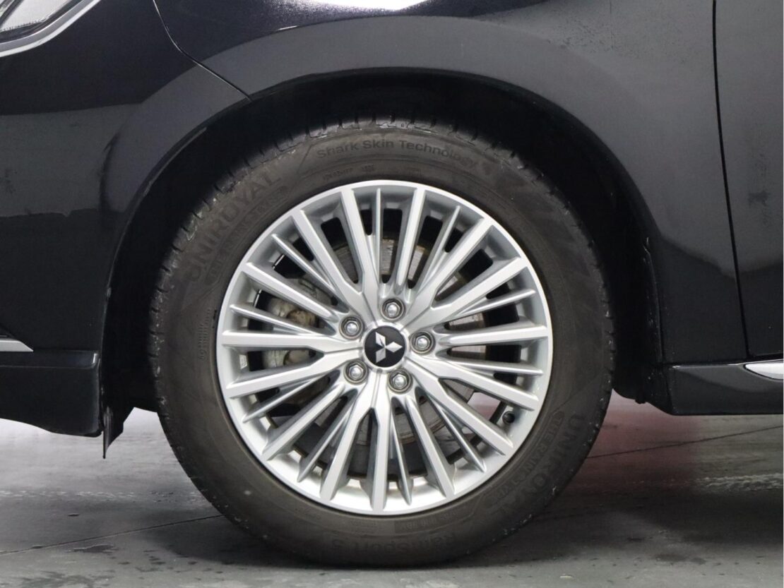 Mitsubishi Outlander 2.4 Mivec PHEV Instyle 27
