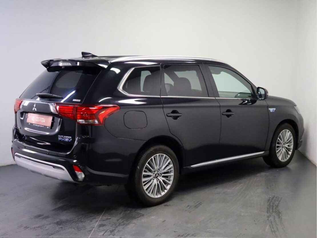 Mitsubishi Outlander 2.4 Mivec PHEV Instyle 3