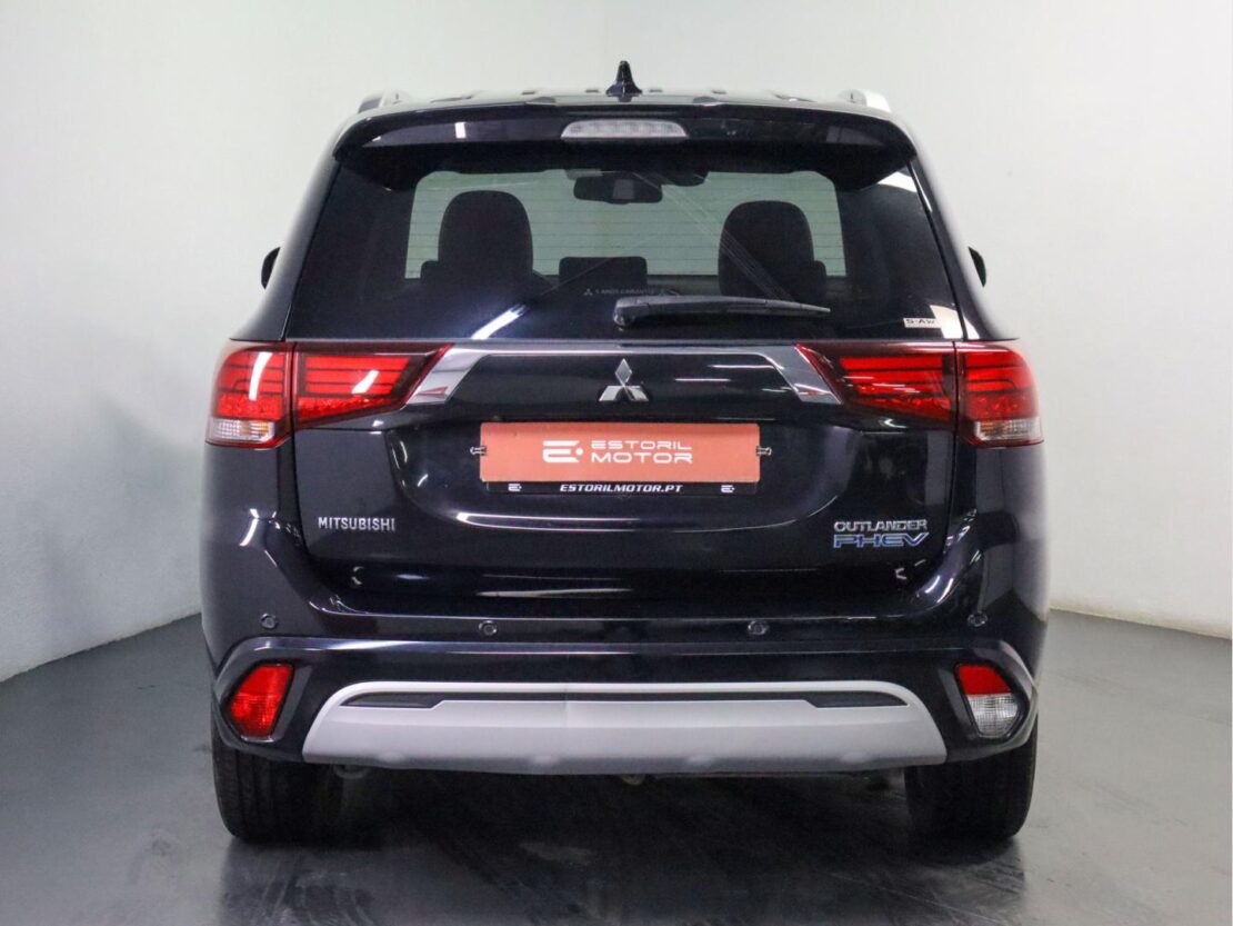 Mitsubishi Outlander 2.4 Mivec PHEV Instyle 4