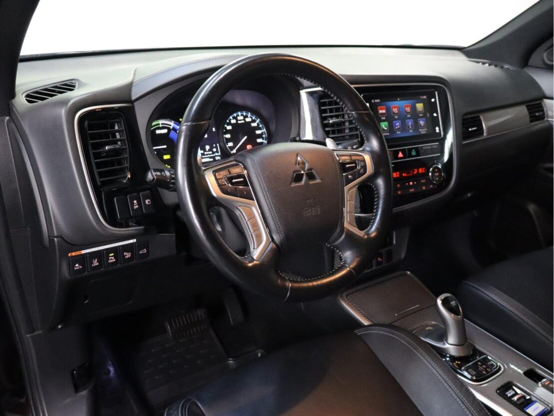 Mitsubishi Outlander 2.4 Mivec PHEV Instyle 5