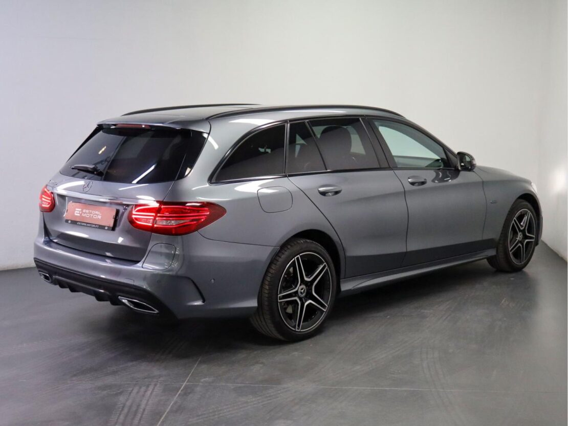 Mercedes Benz Classe C C 300 de AMG 3