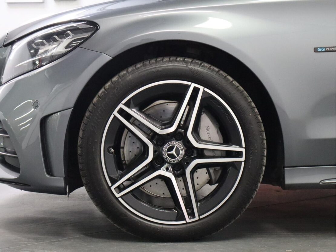 Mercedes Benz Classe C C 300 de AMG 33