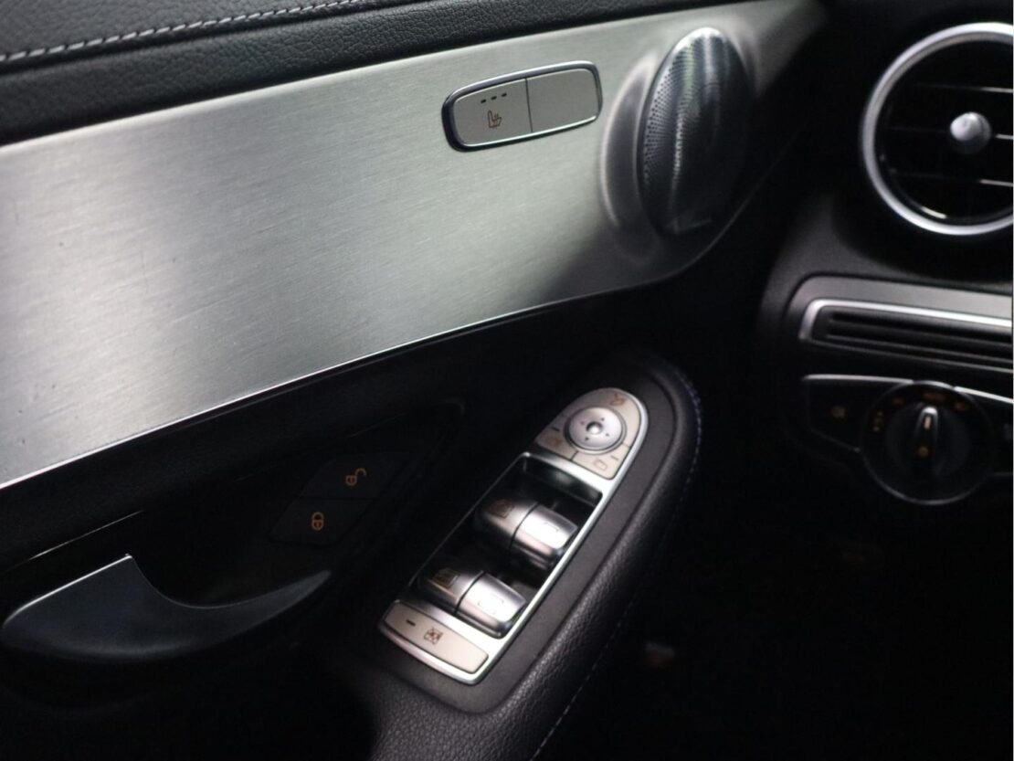 Mercedes Benz Classe C C 300 de AMG 24