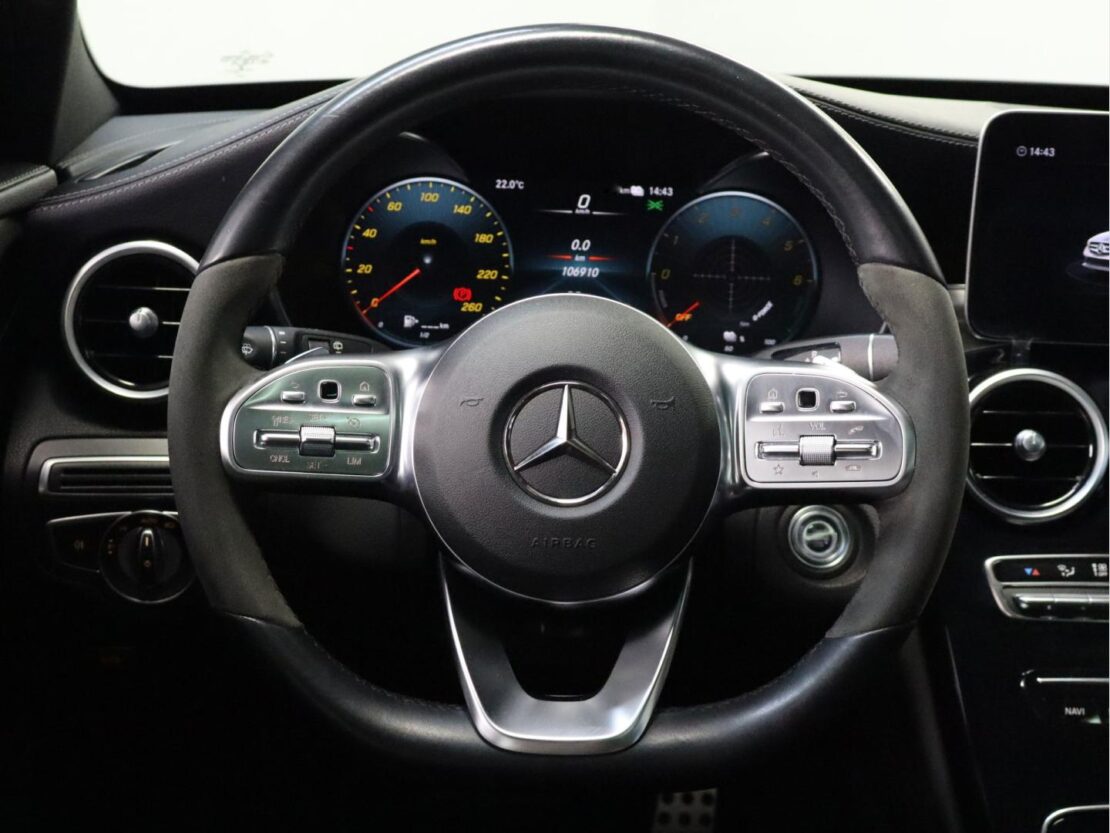 Mercedes Benz Classe C C 300 de AMG 9