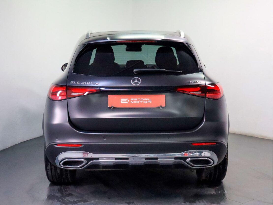 Mercedes Benz GLC 300 de 4MATIC 4