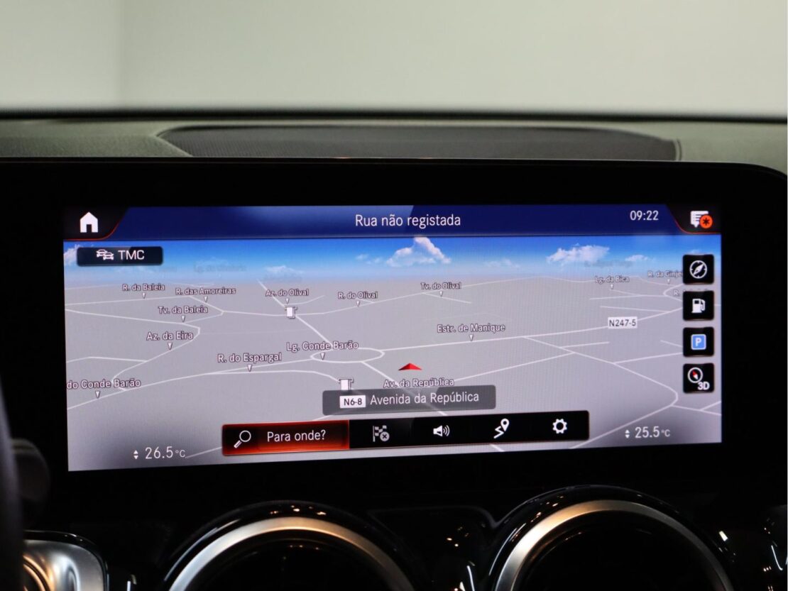 Mercedes Benz GLB 180 d AMG Line 13