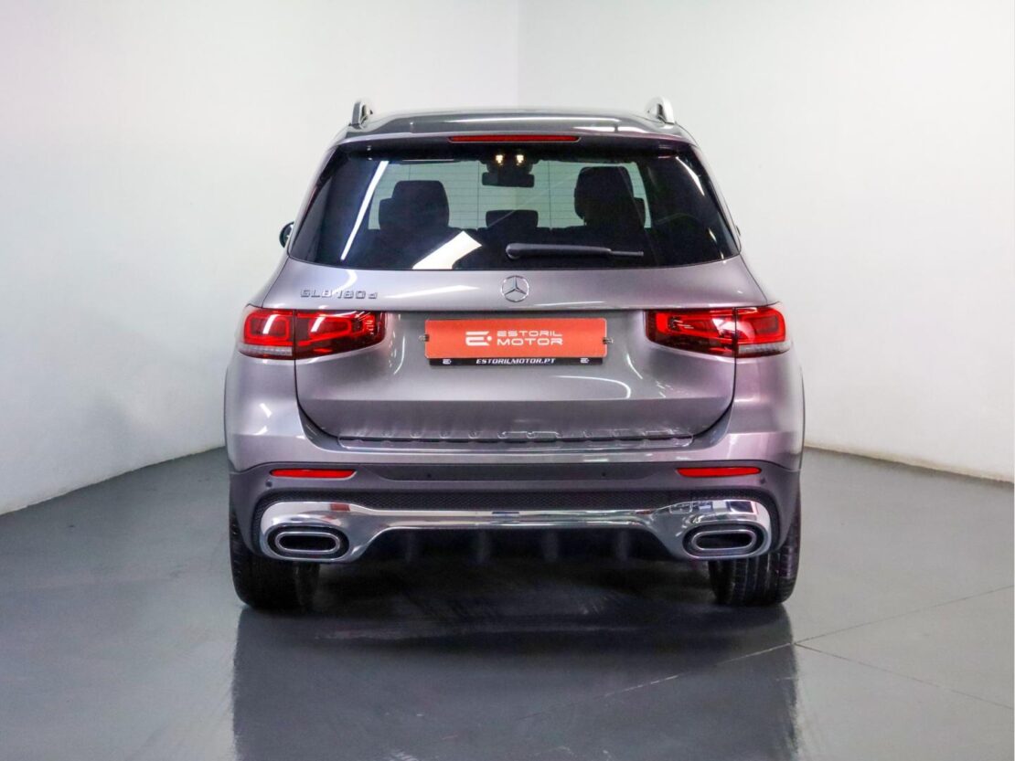 Mercedes Benz GLB 180 d AMG Line 4