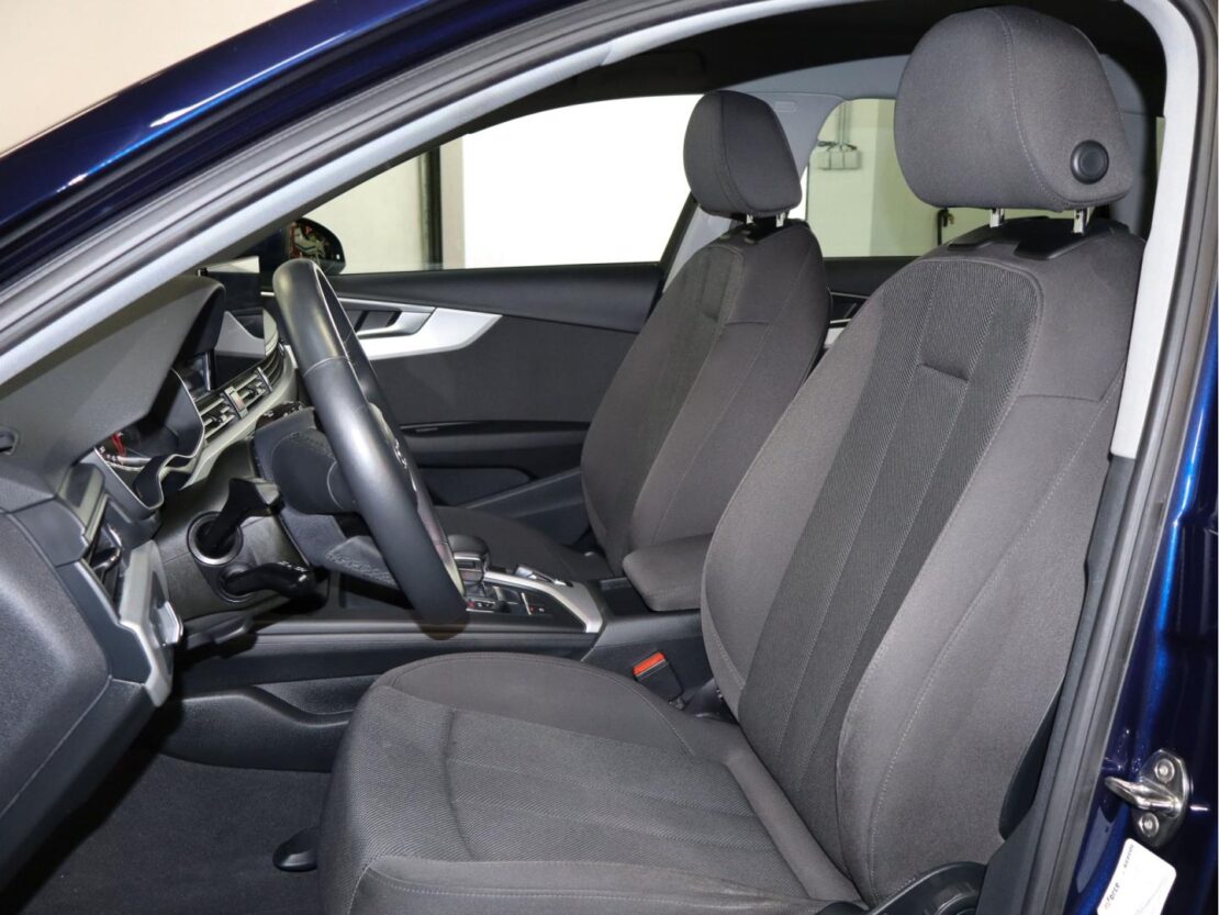 Audi A4 30 TDI S tronic Avant 7